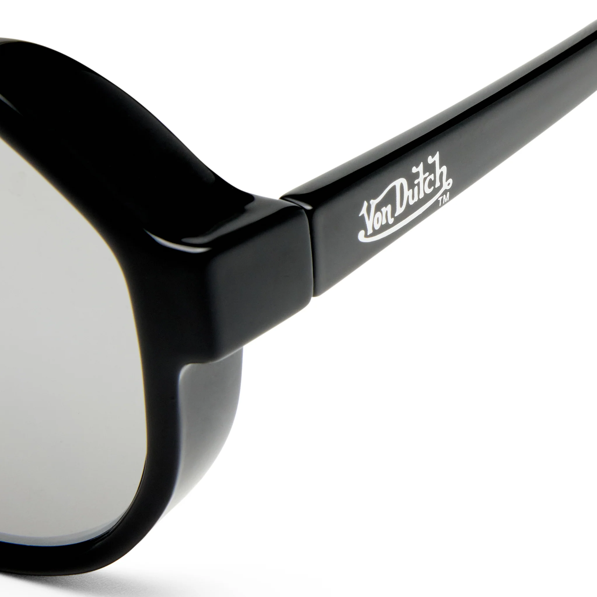 2109-von-dutch-x-aire-shameless-sunglasses-black-3.webp VON DUTCH x AIRE SHAMELESS SUNGLASSES - BLACK