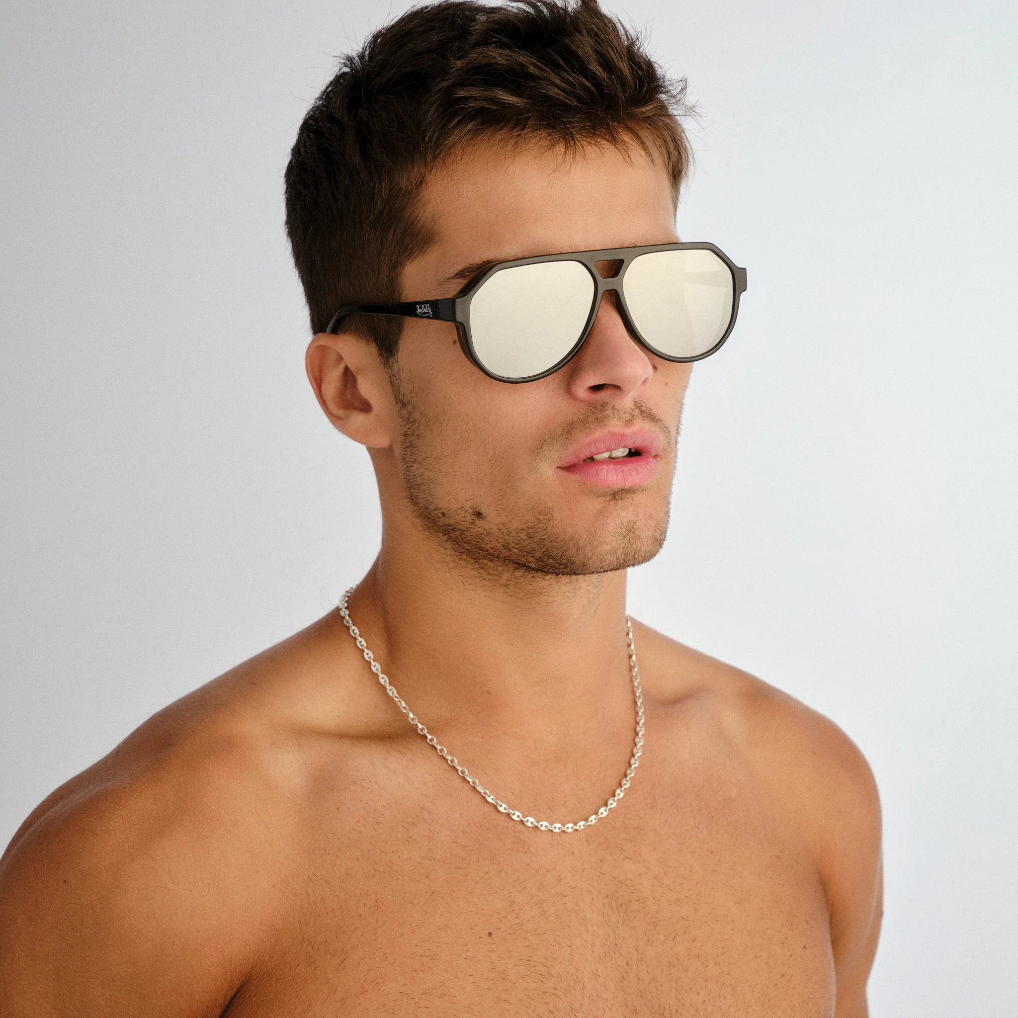 2109-von-dutch-x-aire-shameless-sunglasses-black-4.webp VON DUTCH x AIRE SHAMELESS SUNGLASSES - BLACK