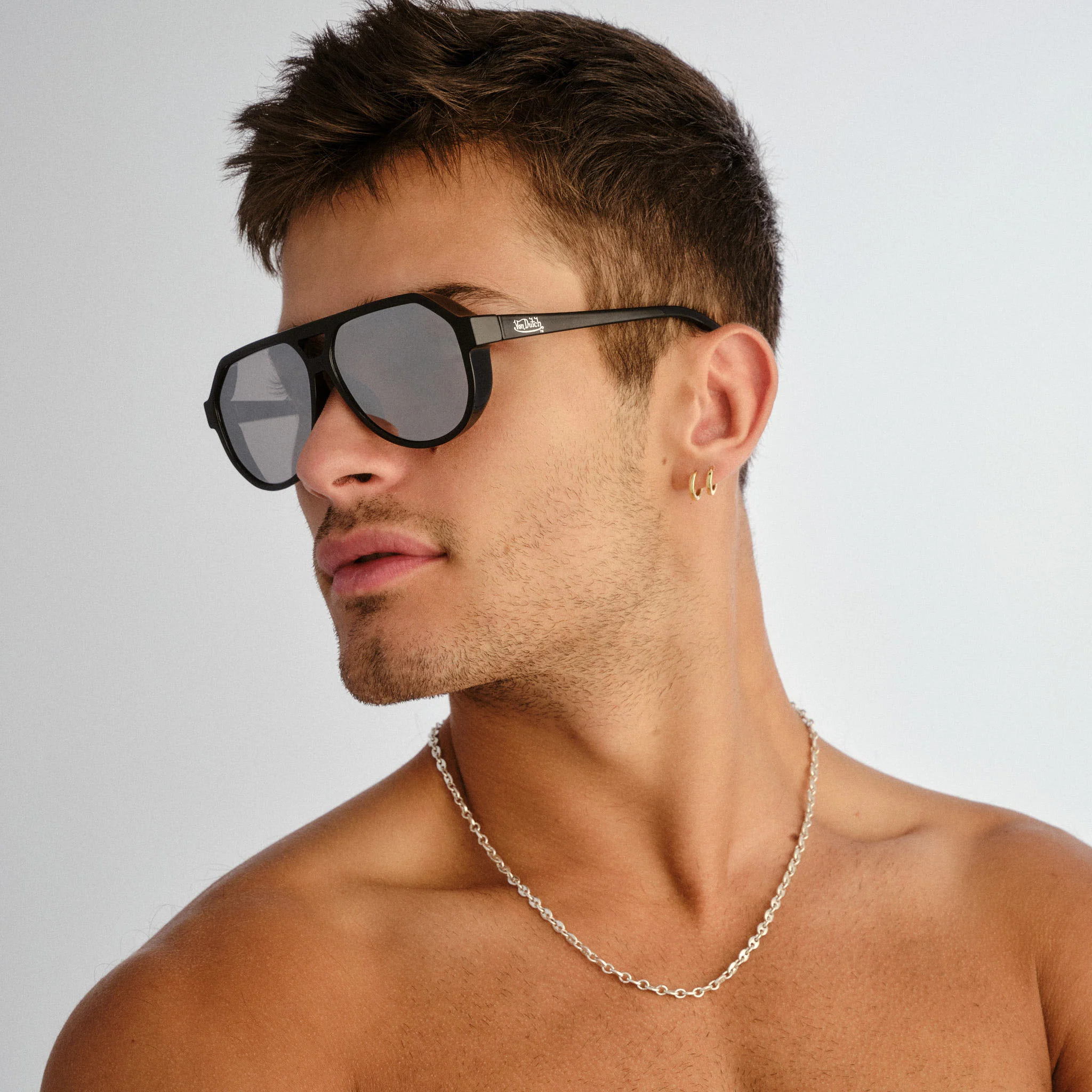 2109-von-dutch-x-aire-shameless-sunglasses-black-5.webp VON DUTCH x AIRE SHAMELESS SUNGLASSES - BLACK