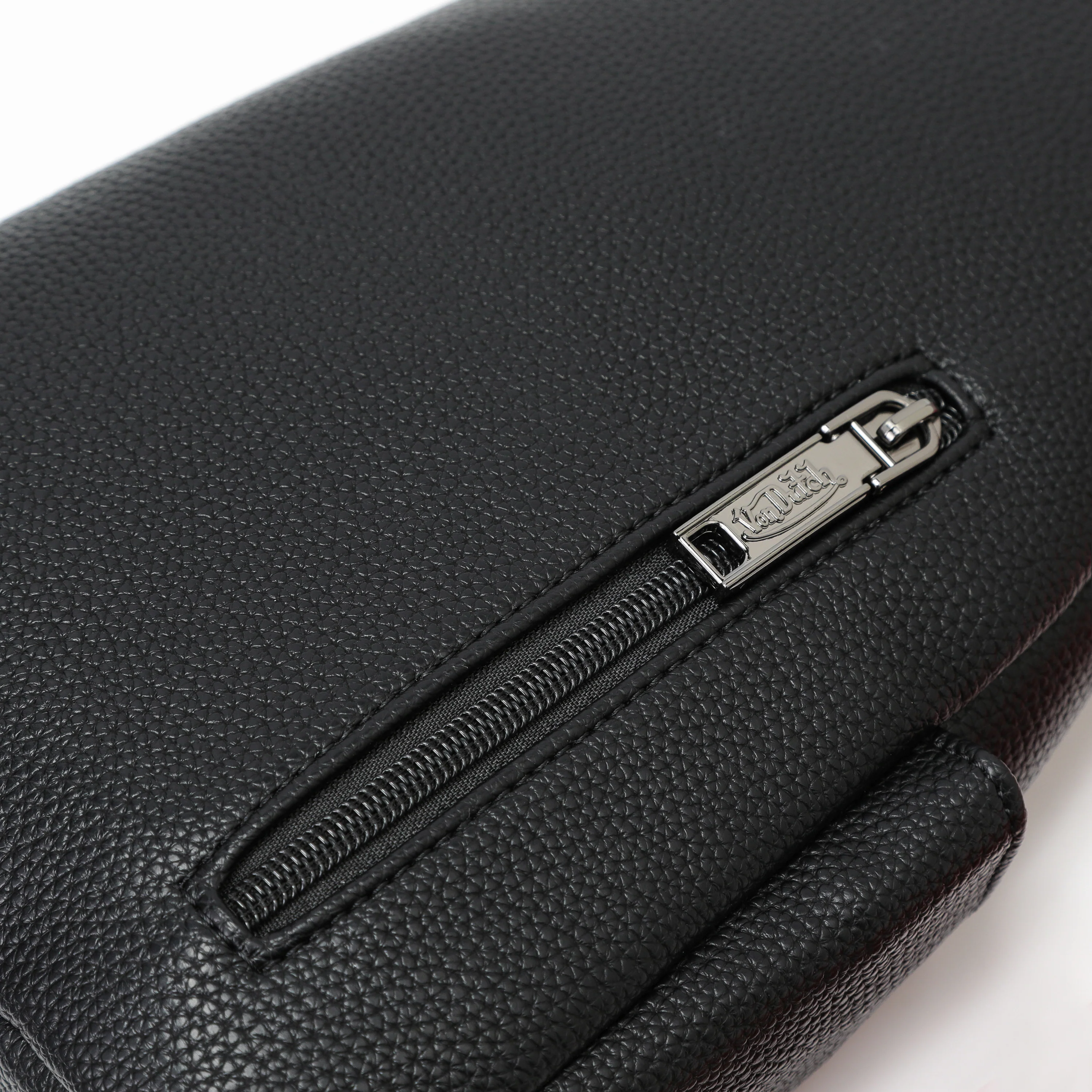 795-men-s-classic-sling-bag-black-7.webp Men's Classic Sling Bag - Black